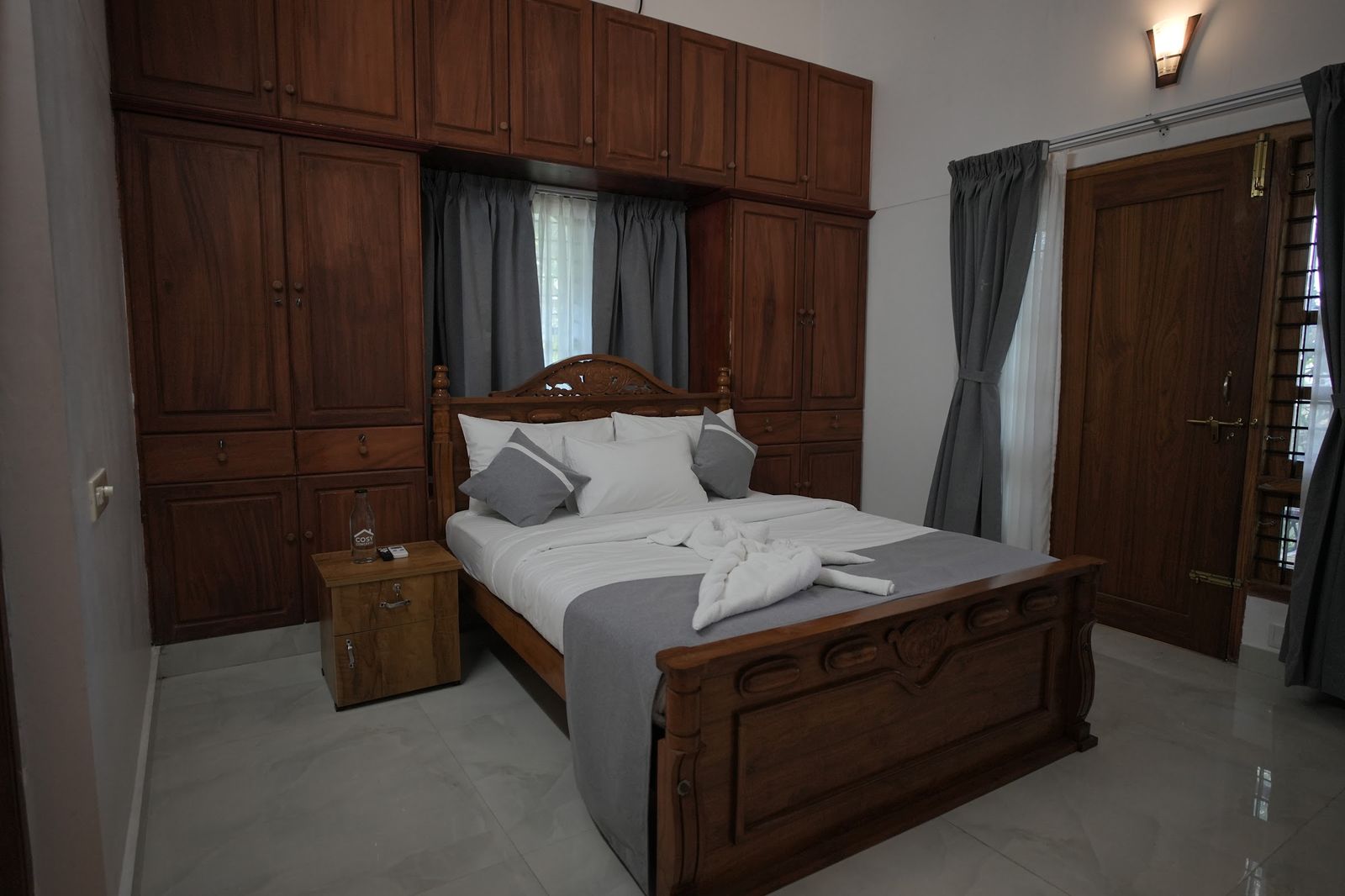 Another view of the bed in La Suite Casa